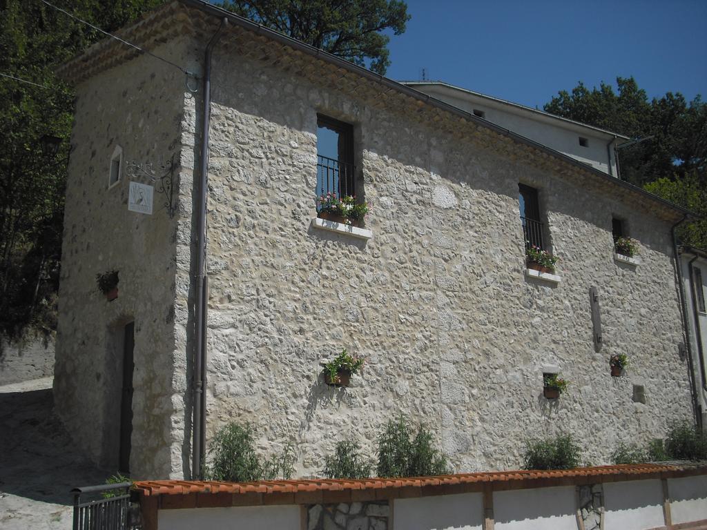 La Casa Sul Lago Posta Fibreno Exteriör bild